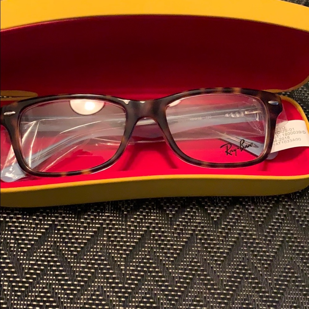 Eyeglasses